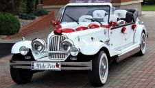 Samochody do ślubu Wypożyczalnia aut na śluby wesela Luksusowe limuzyny ślubne