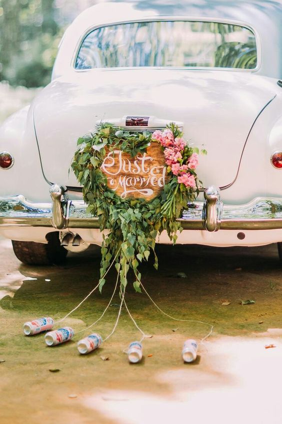Czy dekoracja samochodu na ślub jest konieczna? Samochód